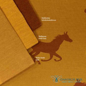 Preview: (Dickerer) Bio Wolljersey - Wildpferde auf Gold